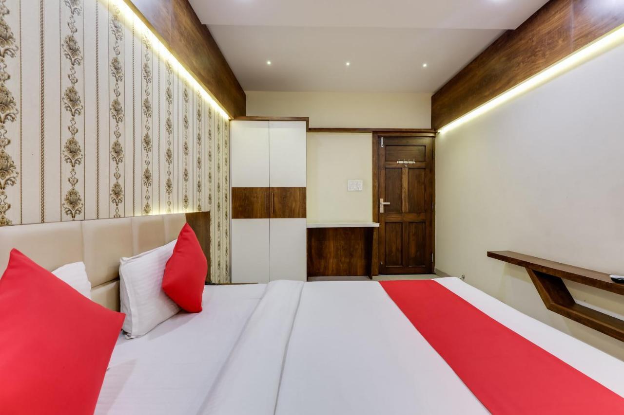 Oyo 16733 Hotel Sunshine Indore Buitenkant foto